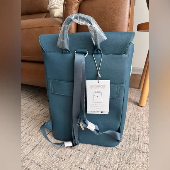 Samsonite Executive Leather Flap Backpack - Picture 2 of 7
